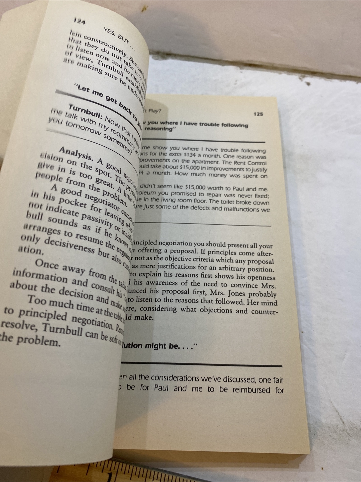 Getting To Yes – Roger Fisher & William Ury (Paperback, 1991)