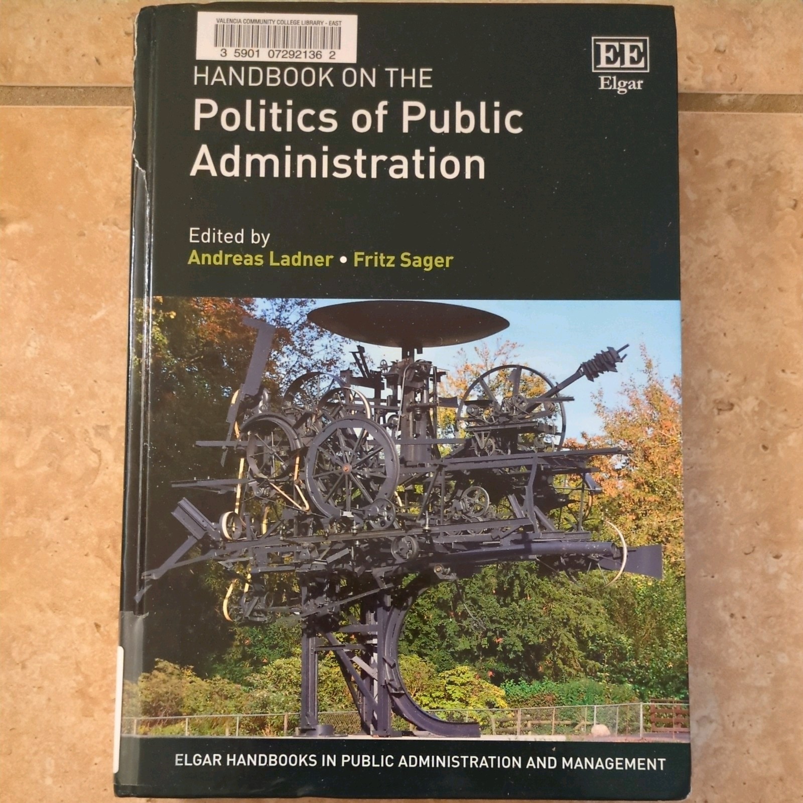 Handbook on the Politics of Public Administration, Hardcover by Ladner, Andre…