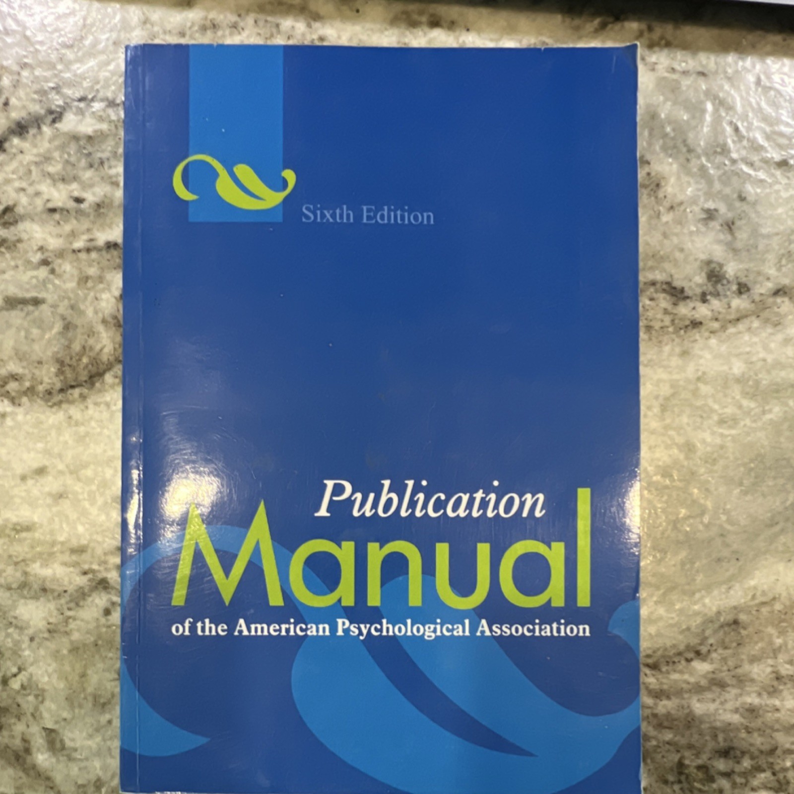 Publication Manual of APA by American Psychological Association (6th Ed, Paperb…