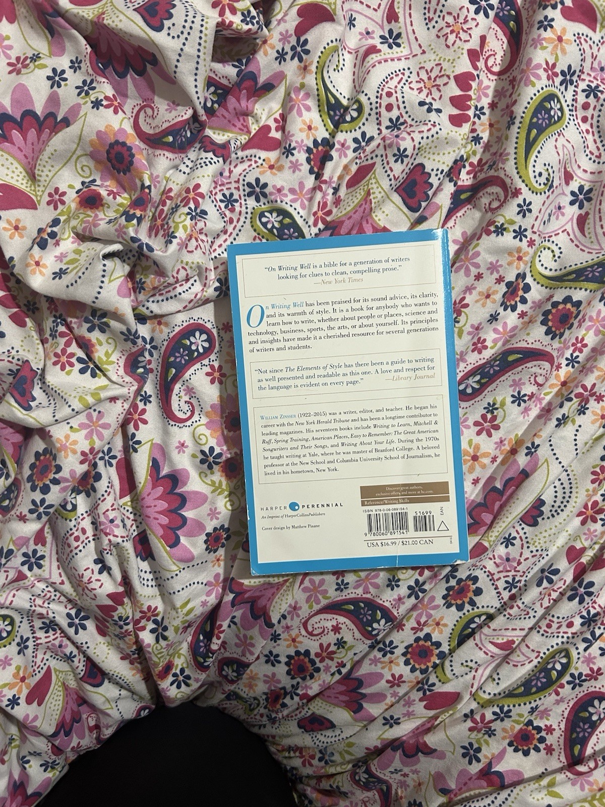 On Writing Well : The Classic Guide to Writing Nonfiction by William Zinsser